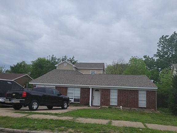 2nd image of 1713 Swan Dr
