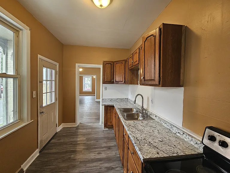 731 N Lumber St — Photo 8