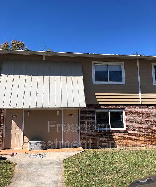 1st image of 135 Louella Dr