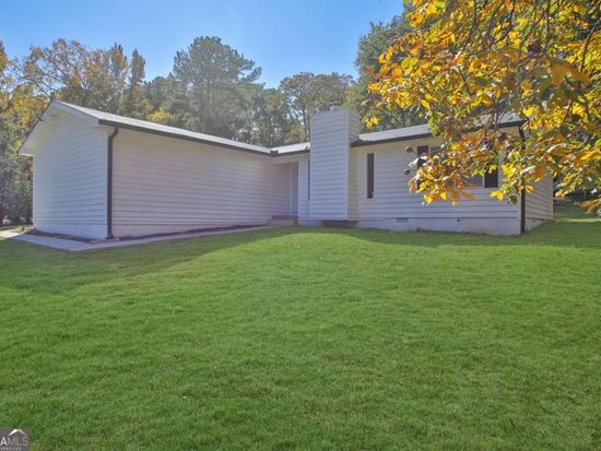 1774 Hunting Creek Ln SE, Conyers, GA 30013