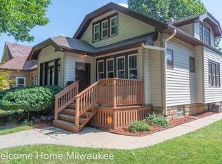 2850 N 56th St, Milwaukee, WI 53210