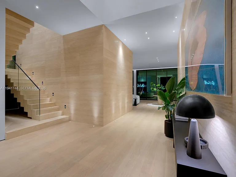 28 W Dilido Dr — Photo 42