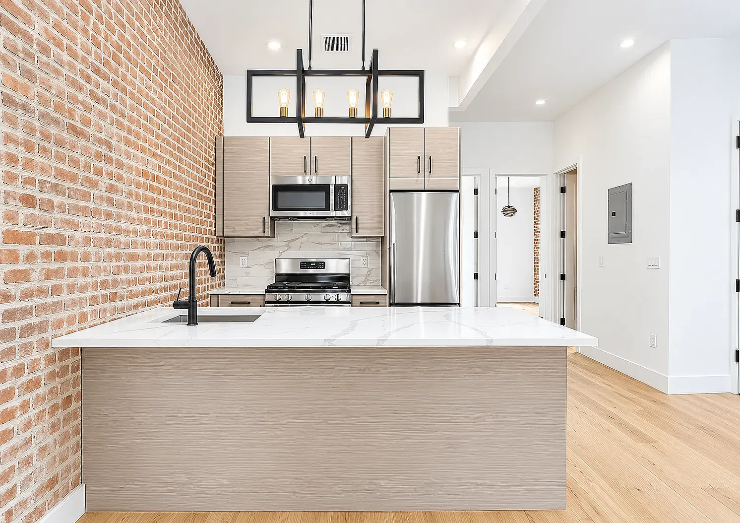 1198 Hancock Street — Photo 2