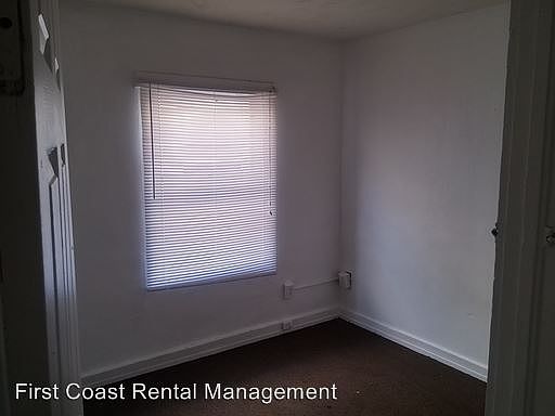 2nd image of 833 Minnie St