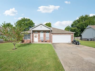 610 N Bixby St, Coweta, OK, 74429