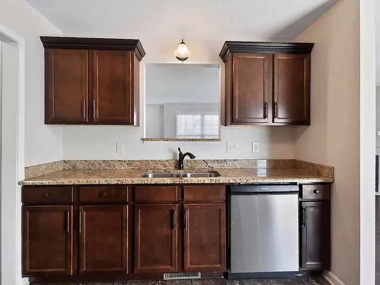 1004 Dwight Eisenhower Way — Photo 8