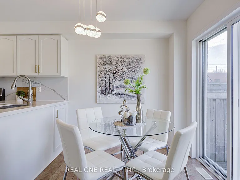 65 Westcliffe Cres — Photo 14
