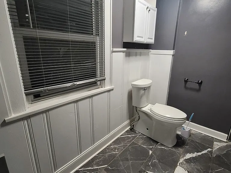2208 Barrymore Ave — Photo 22