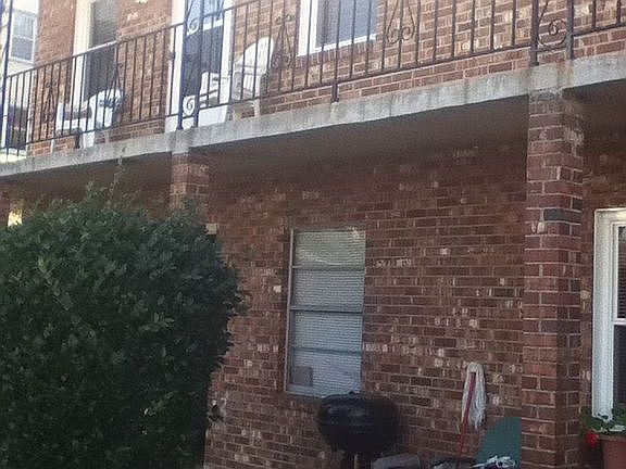 3rd image of 27 Jefferson Ave
