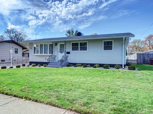 51 Arrowhead Dr, Thornton, IL