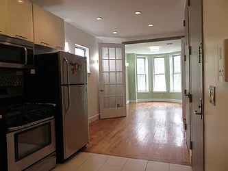 Rented by Rennit Inc.