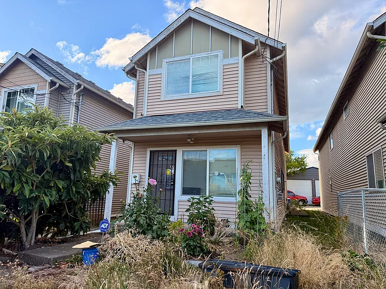 3908 S Holly St — Photo 2