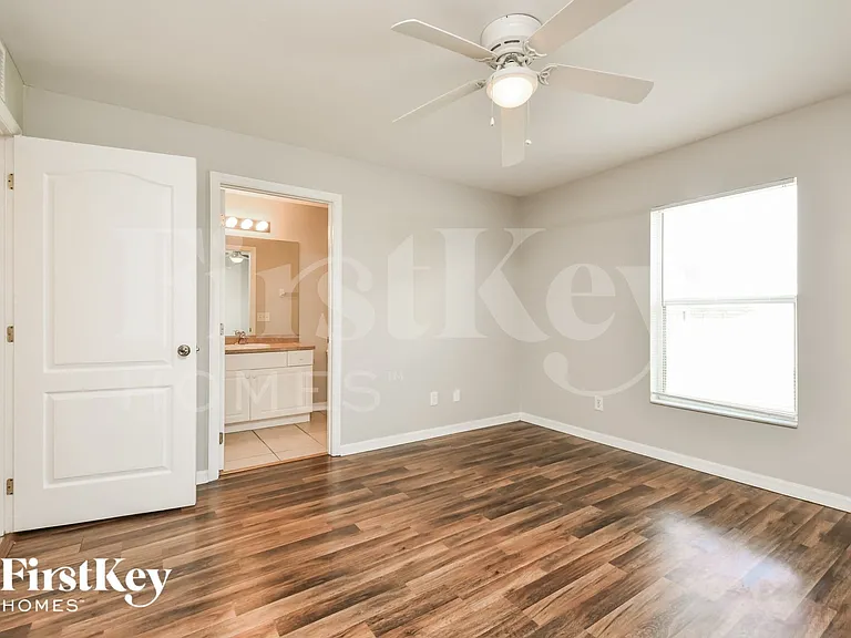 6003 Olive Ave N — Photo 8