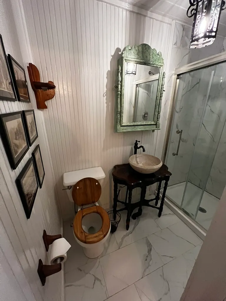 1 bed, 700 sqft, $1,300 — Photo 2
