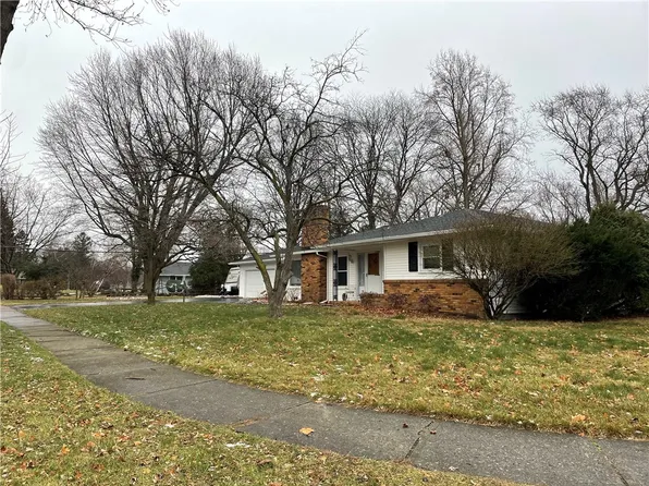 138 Pine Tree Ln, Rochester, NY 14617