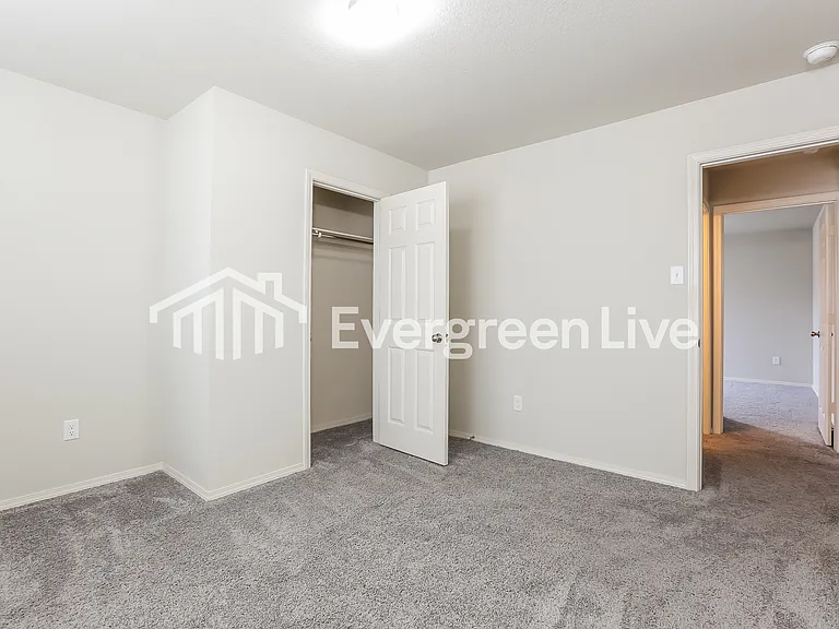 22 Erwin Dr — Photo 11