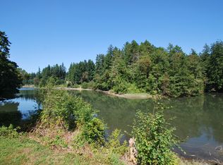 7071 NE Bay Hill Rd, Bainbridge Island, WA 98110
