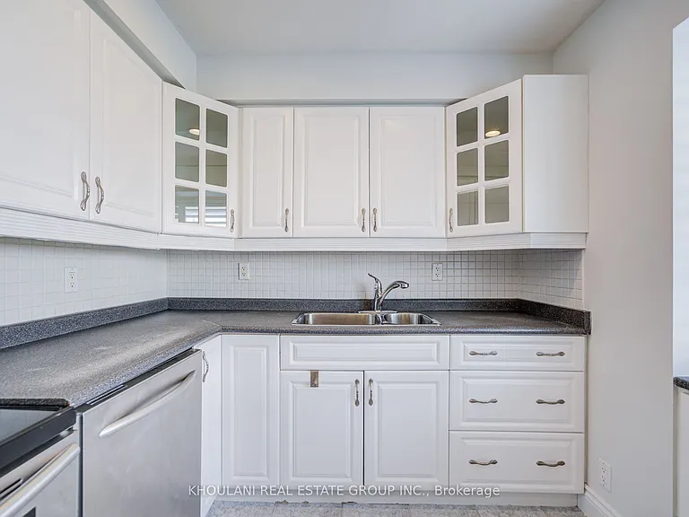 1055 Shawnmarr Rd #207 — Photo 18