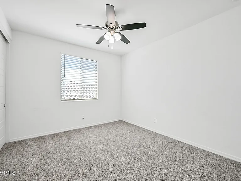 14049 W Desert Hollow Dr — Photo 34