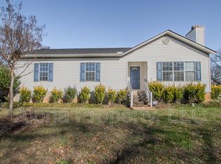 18 Warren Ct, Greenville, SC 29607
