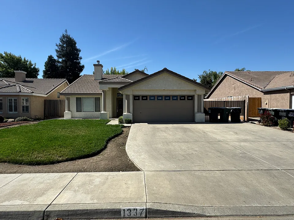 1327 E Sunnyside Ave