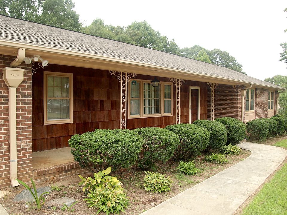 1st image of 8 Shrevewood Dr