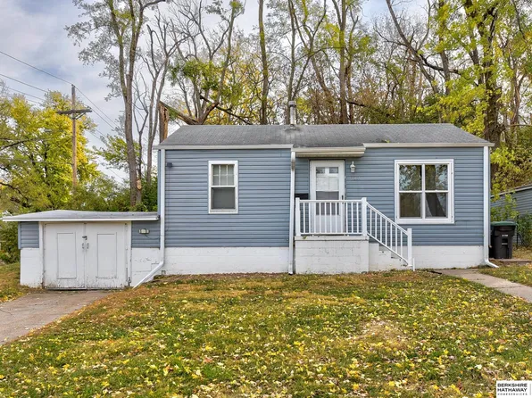 3815 N 36th St, Omaha, NE 68111