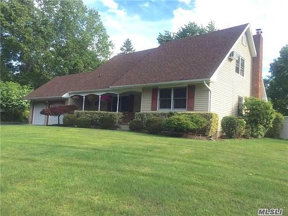 2nd image of 14 Spyglass Ln