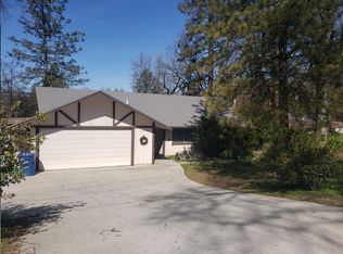 49837 Canoga Dr, Oakhurst, CA 93644