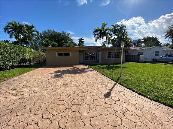 2nd image of 7531 Coquina Dr #0