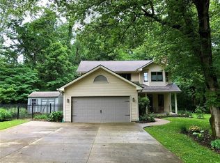 381 S Sussex Pl, Columbus, IN 47201