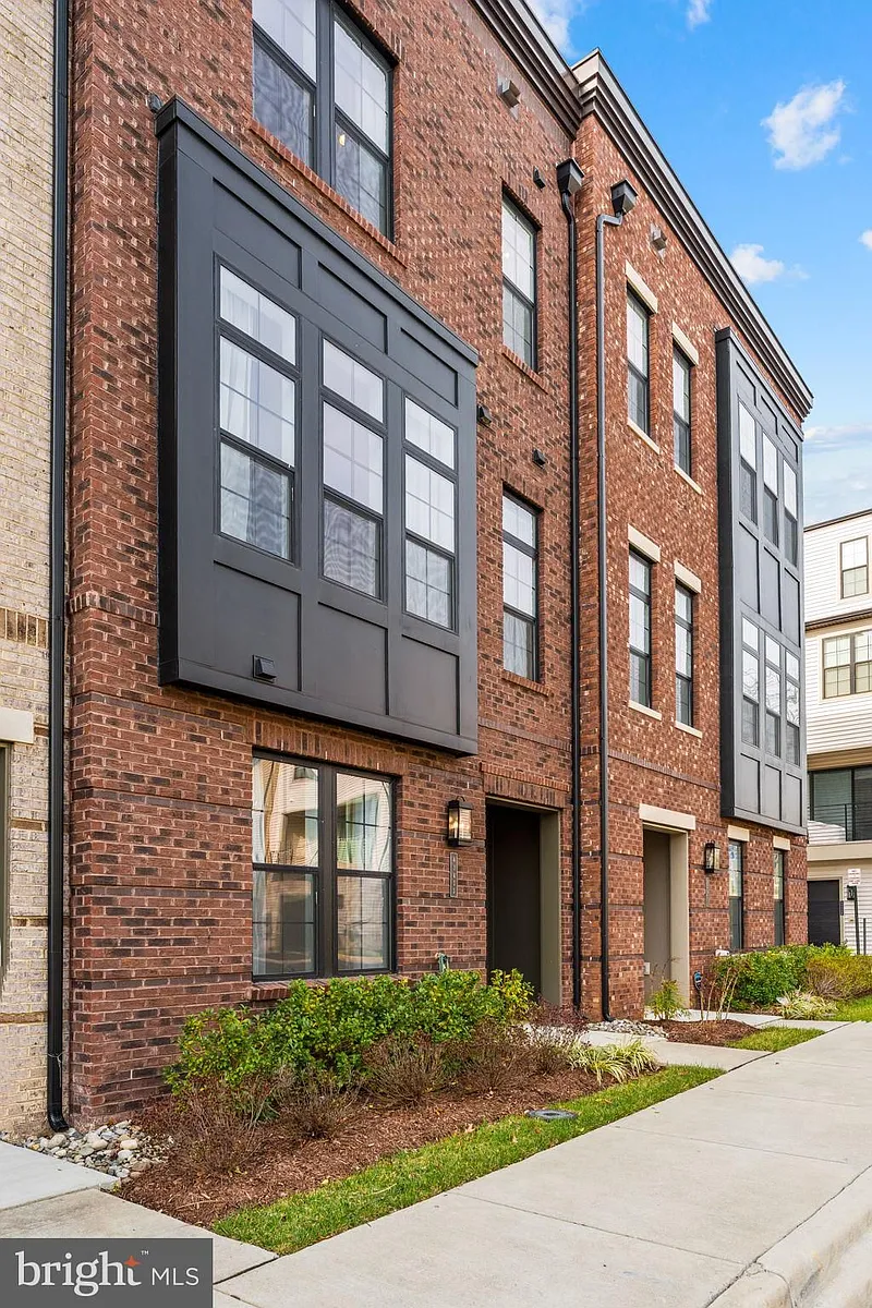Building Photo - 43433 Wilcox Ter