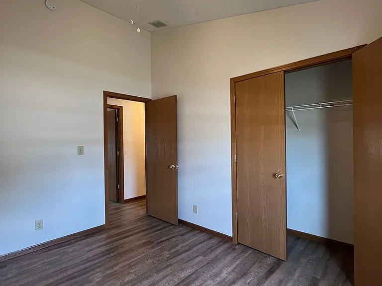 1001 Fannon Dr — Photo 15
