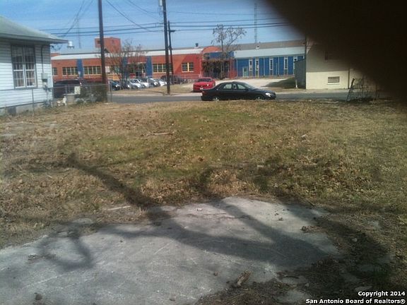 4th image of 128 E Cevallos