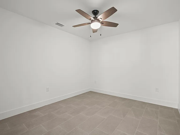 1392 San Cristobal Ave — Photo 16