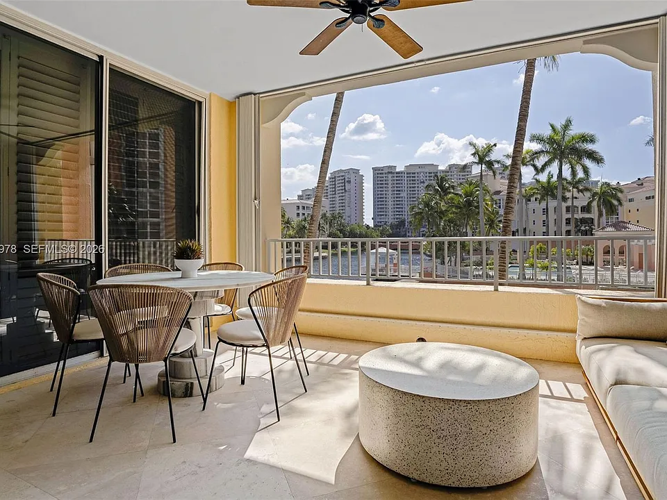 725 Crandon Blvd #203