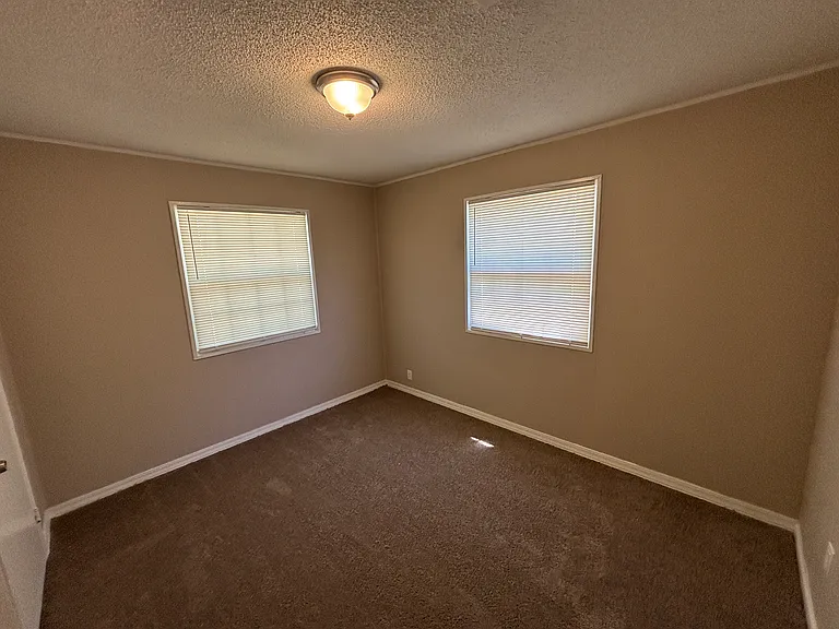 404 Scott St — Photo 13