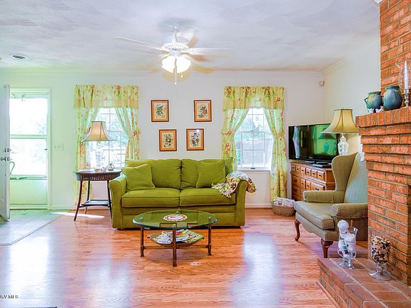 3rd image of 75 Scattergood Dr NE