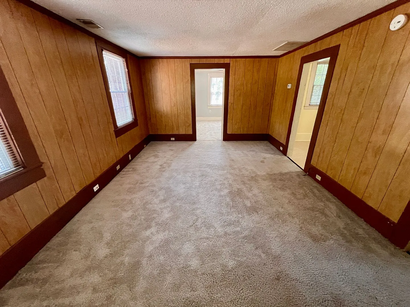 Secluded Apartment — Photo 2