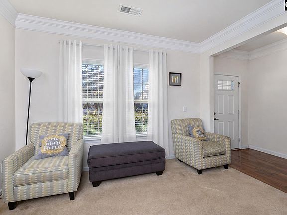 4th image of 219 Luna Trl