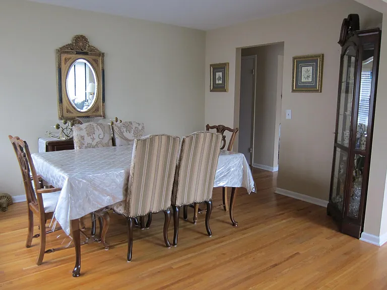Dinning Room with Furniture