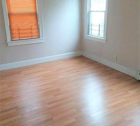 2nd image of 433 Van Duzer St #1