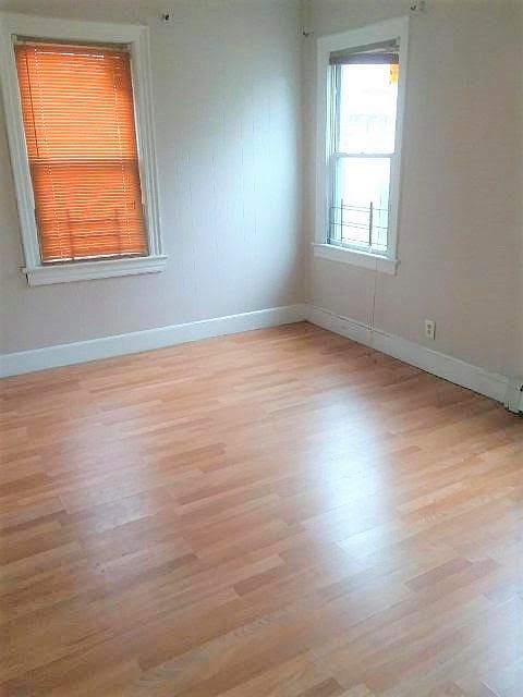 1st image of 433 Van Duzer St #1