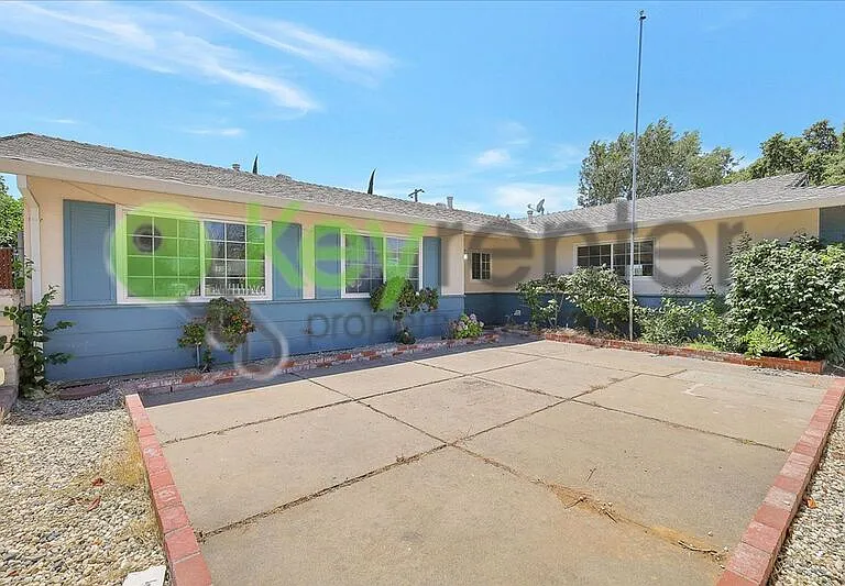 6140 Pinecreek Way — Photo 43