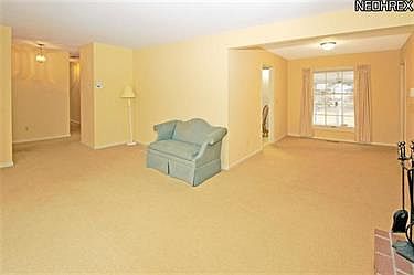 5th image of 573 Huntley Ct