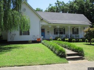 227 N College St, Martin, TN 38237