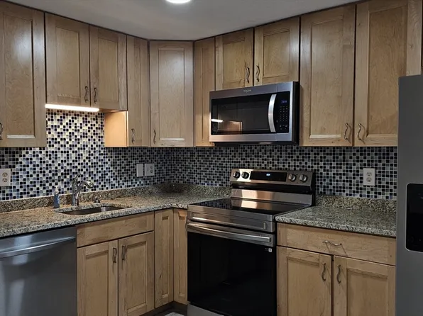 39 Pleasant St Unit A2, Northborough, MA 01532