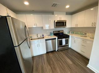 6334 Woodman Ave #414, Van Nuys, CA 91401