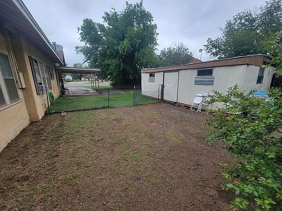 5th image of 407 E Main St