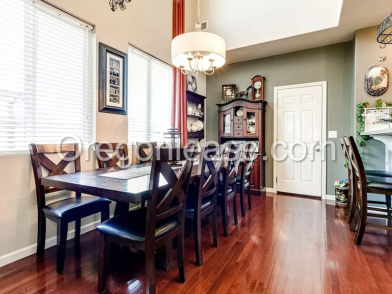 1723 Praslin St — Photo 5